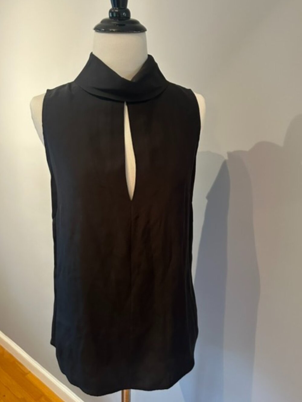 FRAME Silk  Black sleeveless blouse